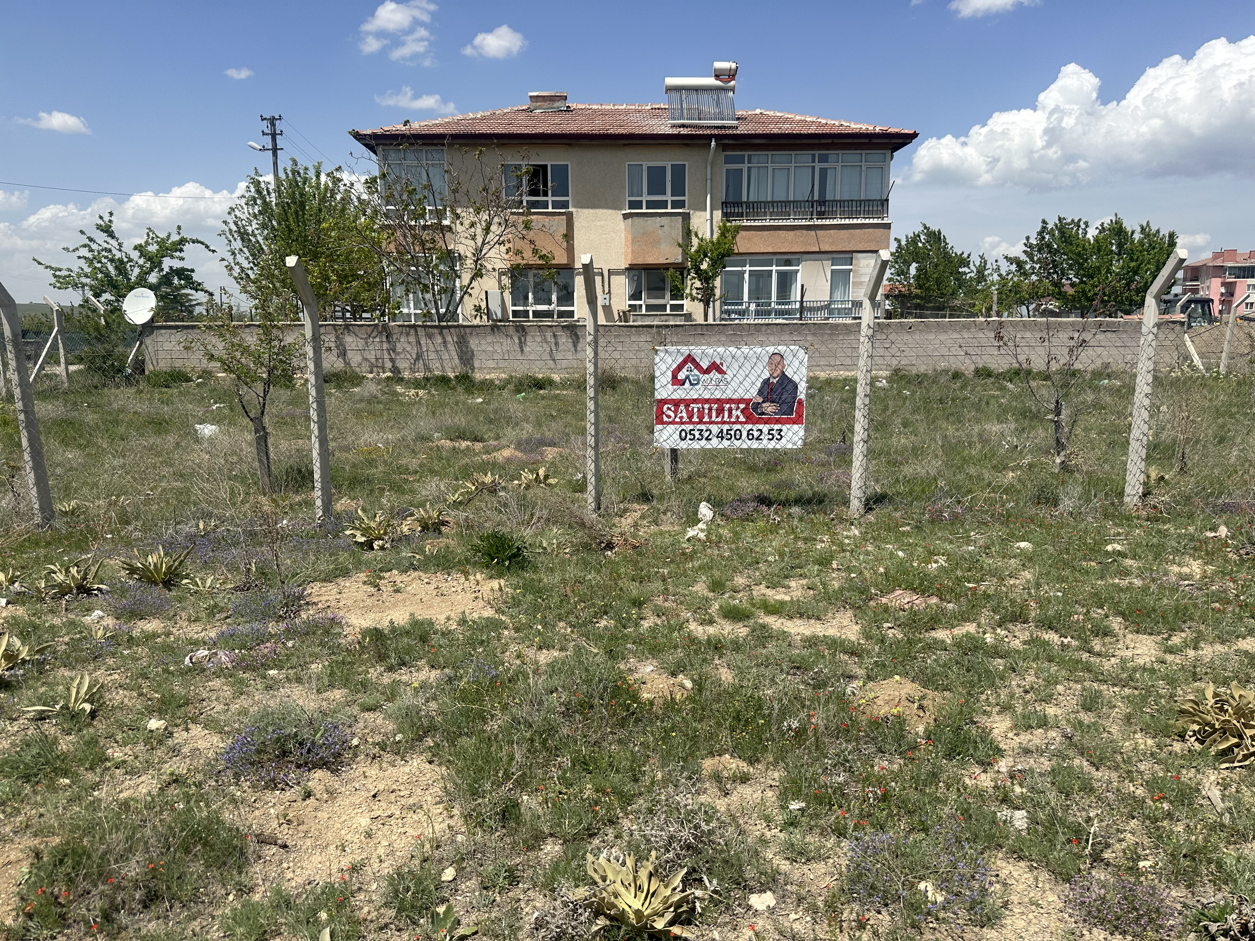 ALİ BAŞ GAYRİMENKUL DEN ANKARA MAMAK LALHAN DA FIRSAT İMARLI ARSA